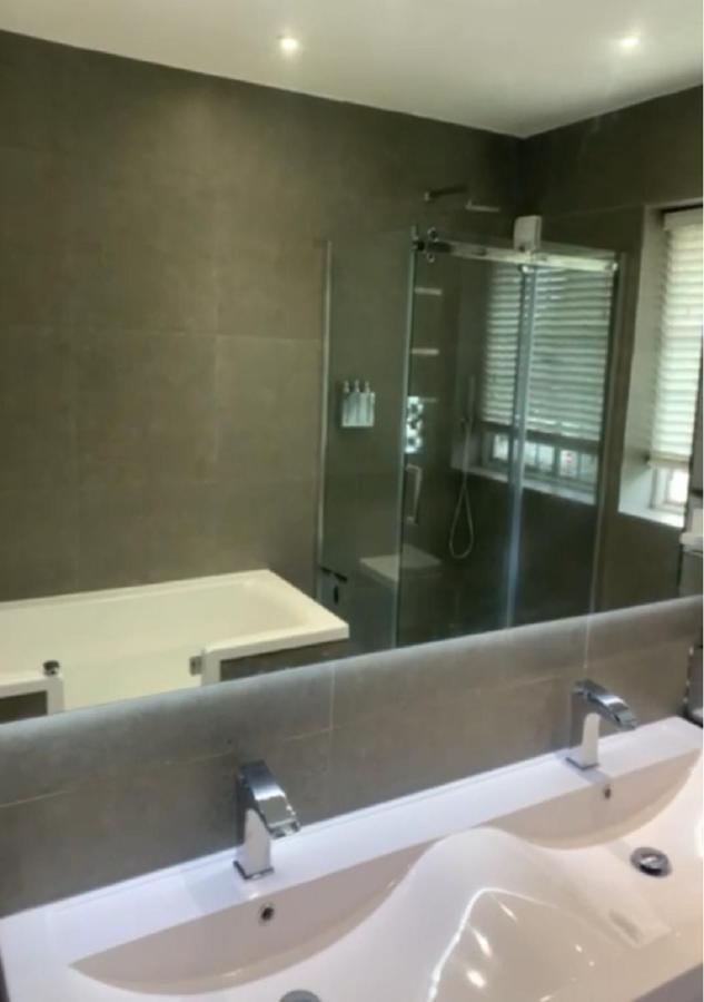 Wandsworth, South London Deluxe King Room 4 المظهر الخارجي الصورة