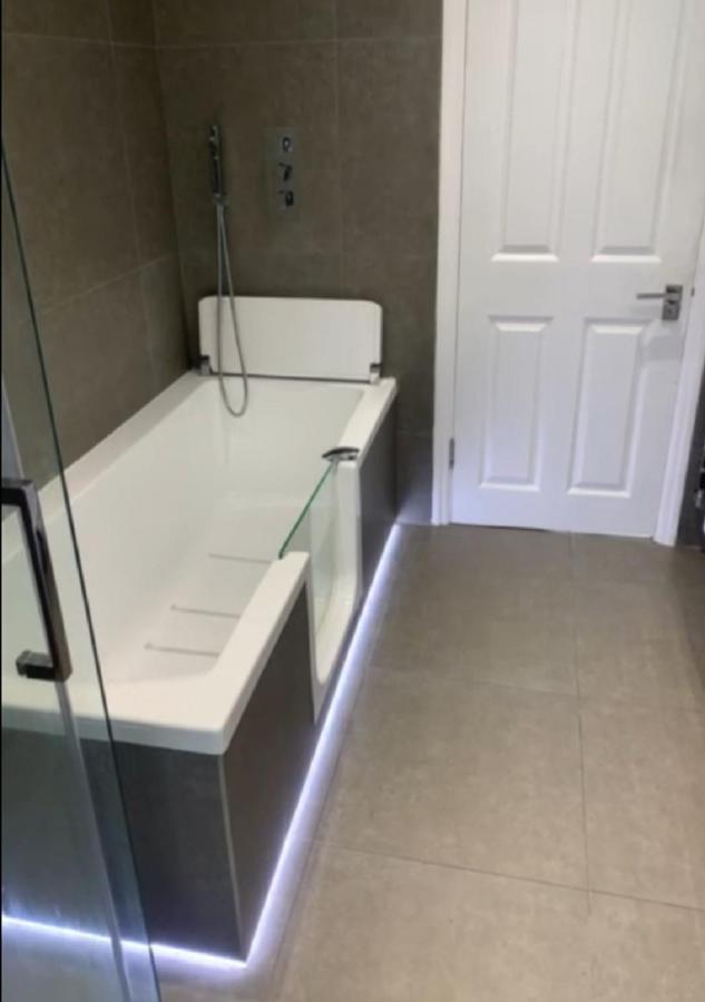 Wandsworth, South London Deluxe King Room 4 المظهر الخارجي الصورة
