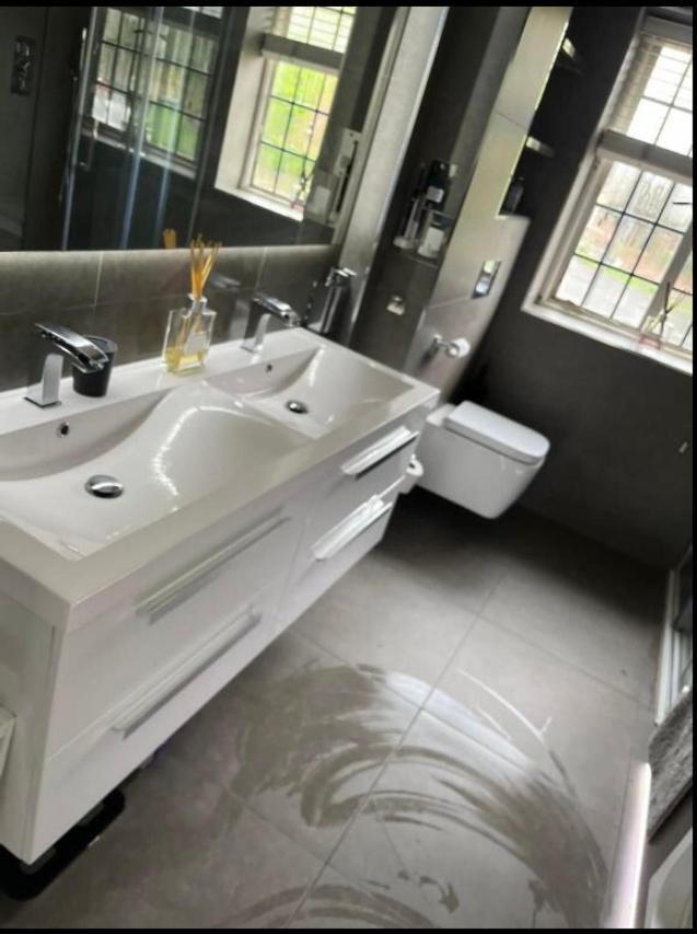 Wandsworth, South London Deluxe King Room 4 المظهر الخارجي الصورة